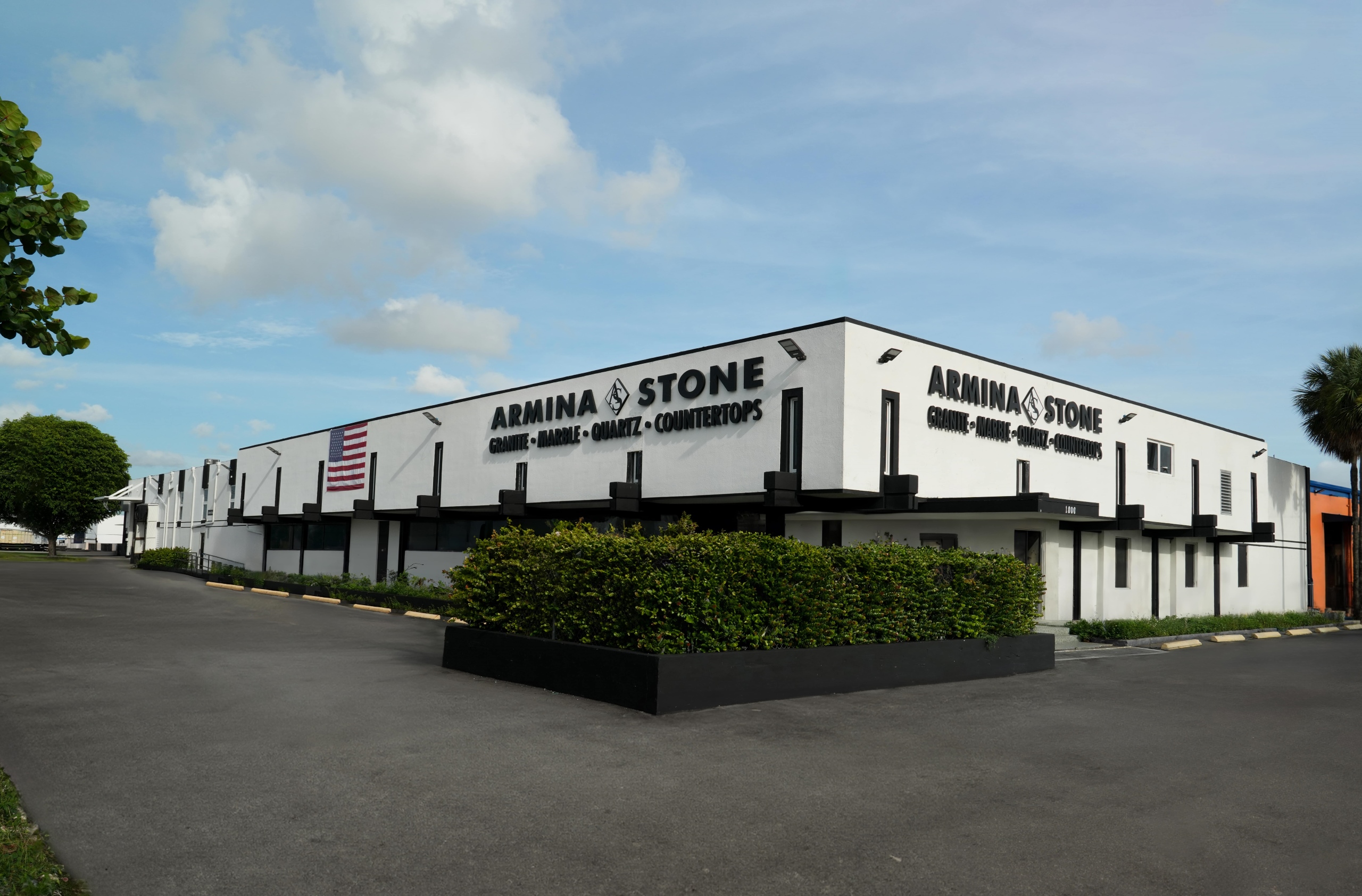 armina_stone_miami_location_parking_lot_exterior